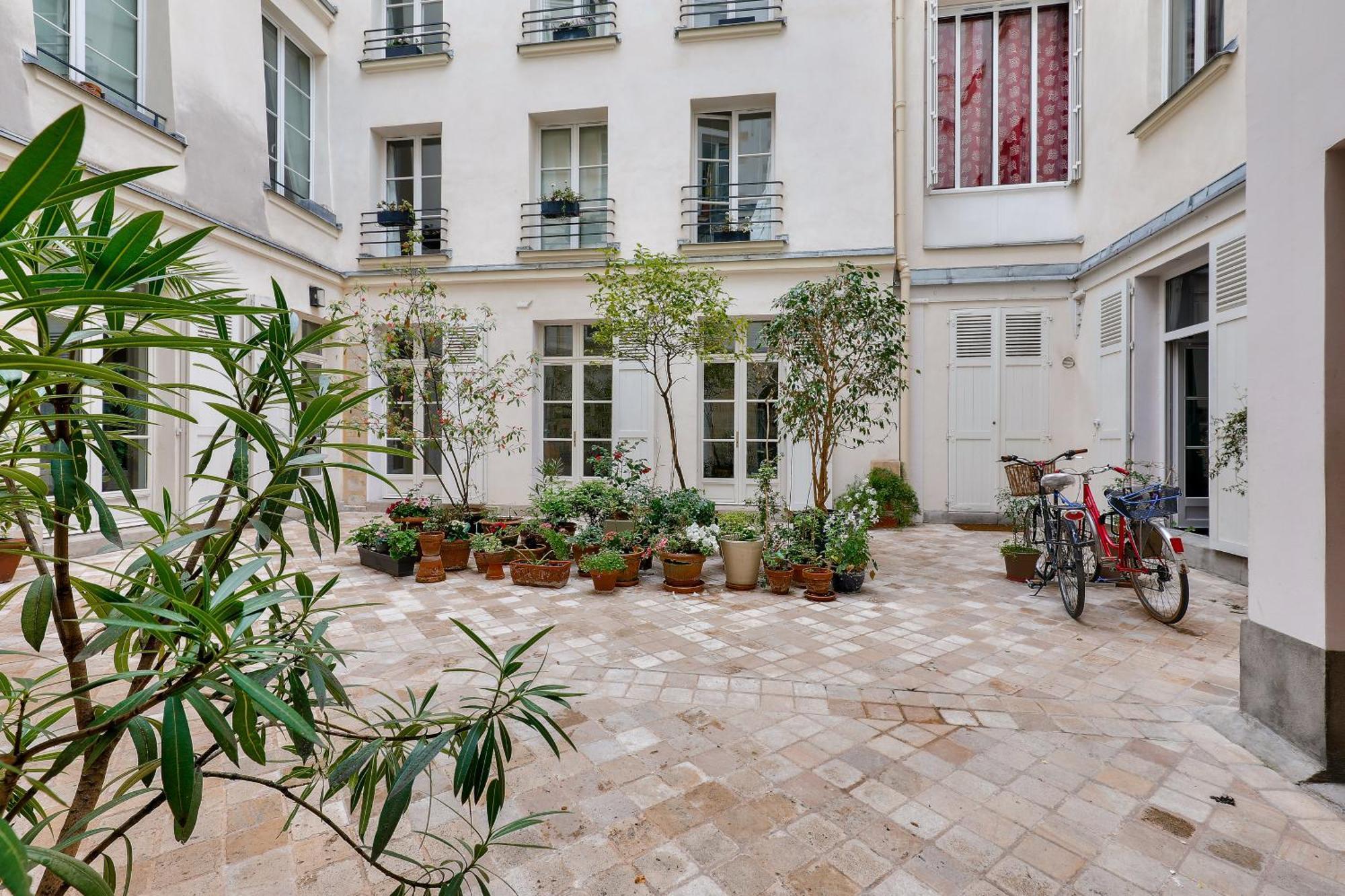 Paradise In The Center Of Paris - Le Marais Екстер'єр фото